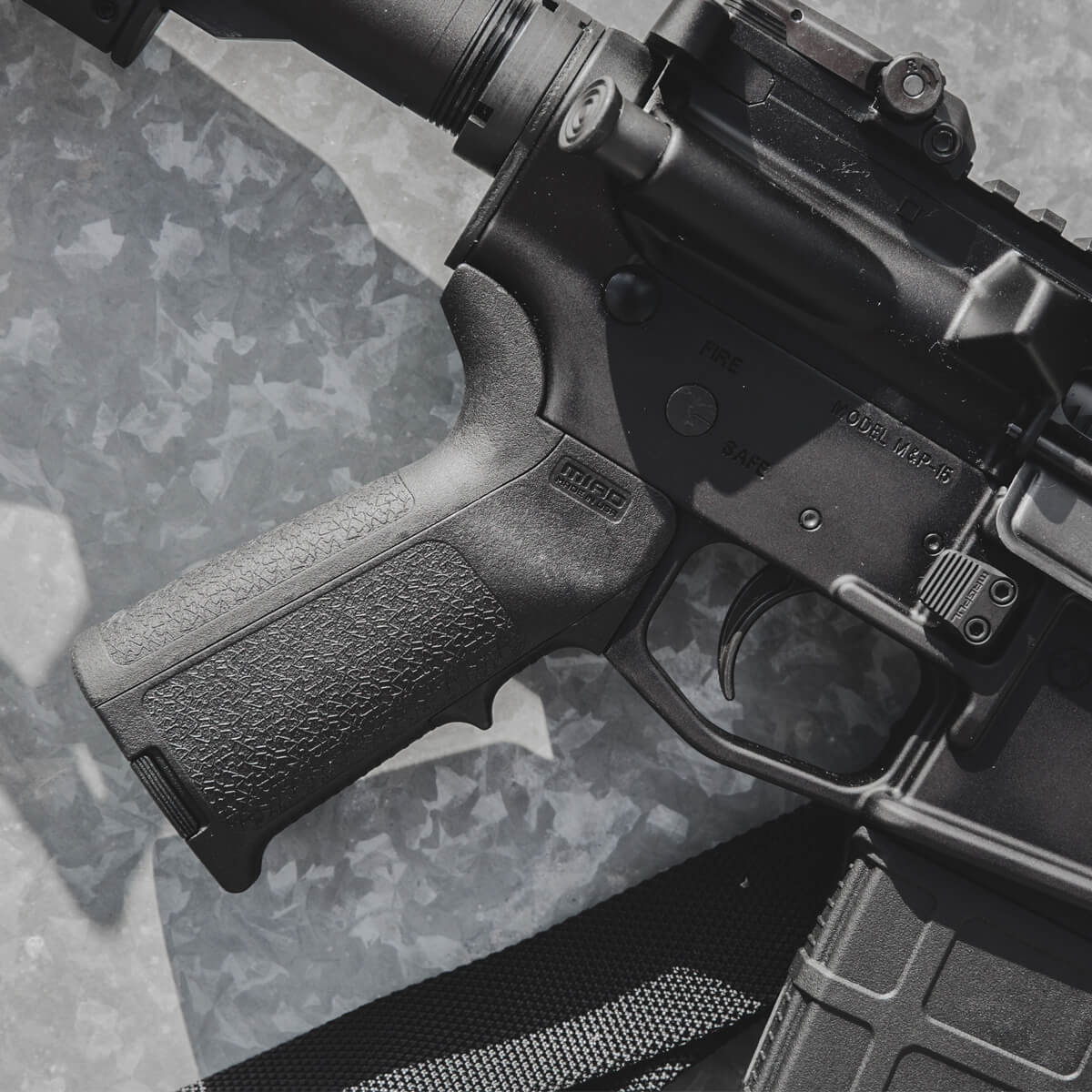 MAGPUL® MIAD® GEN 1.1 GRIP KIT - TYPE 1 - ČIERNA – Obrázok 4